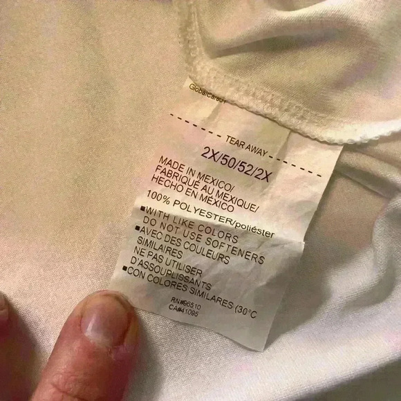 Woman’s Plus size Under Armour Heat gear  Vneck loose tech shirt-Size 2X - Picture 3 of 6